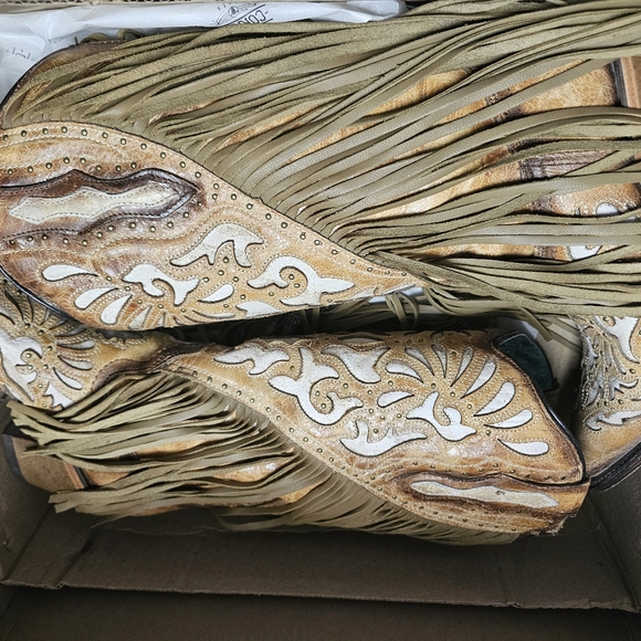 Fringed Western Cowboy Boots - Picture 5 of 6